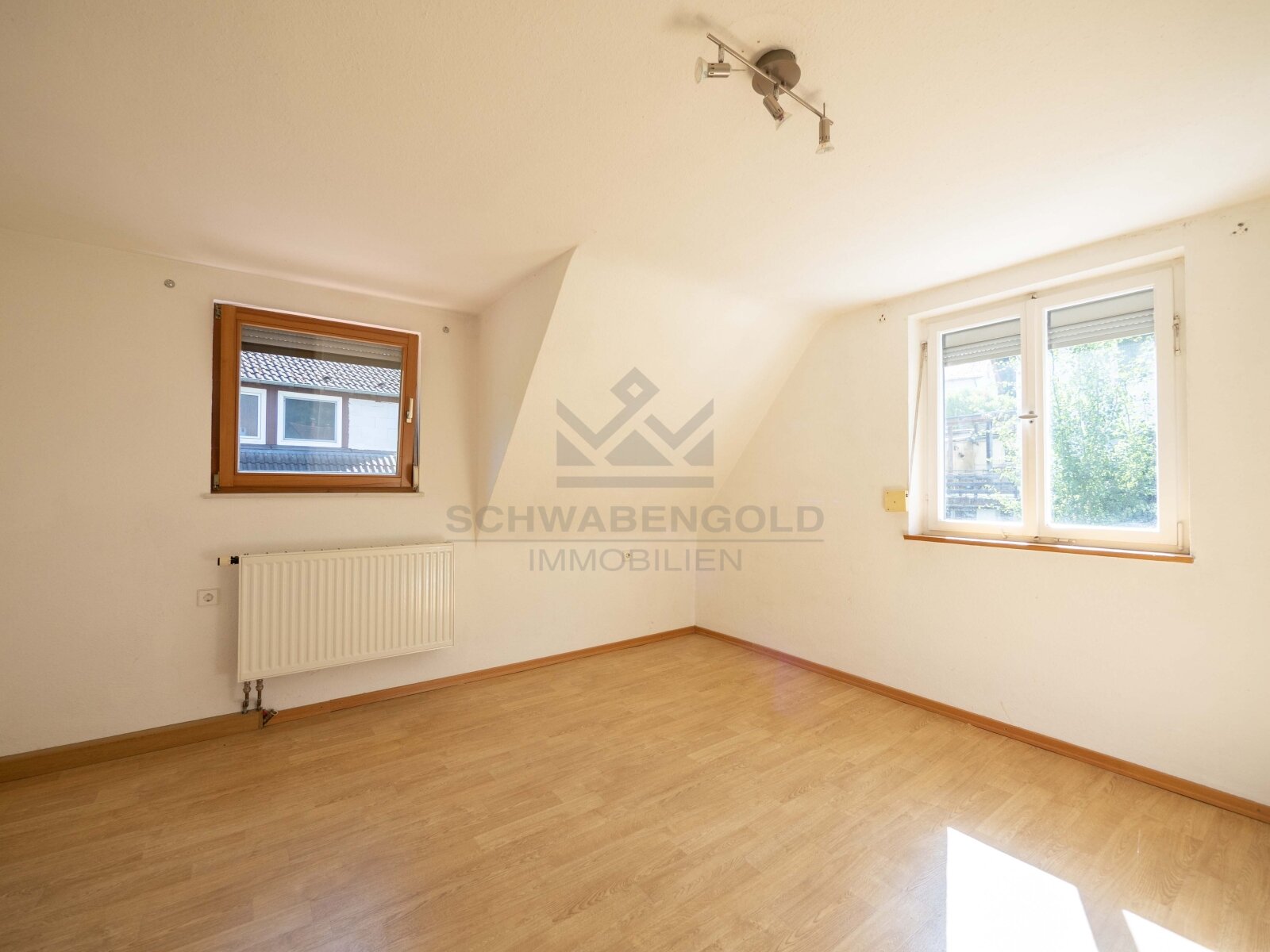 ** Einfamilienhaus mit Einliegerwohnung in herrlicher Aussichtslage **