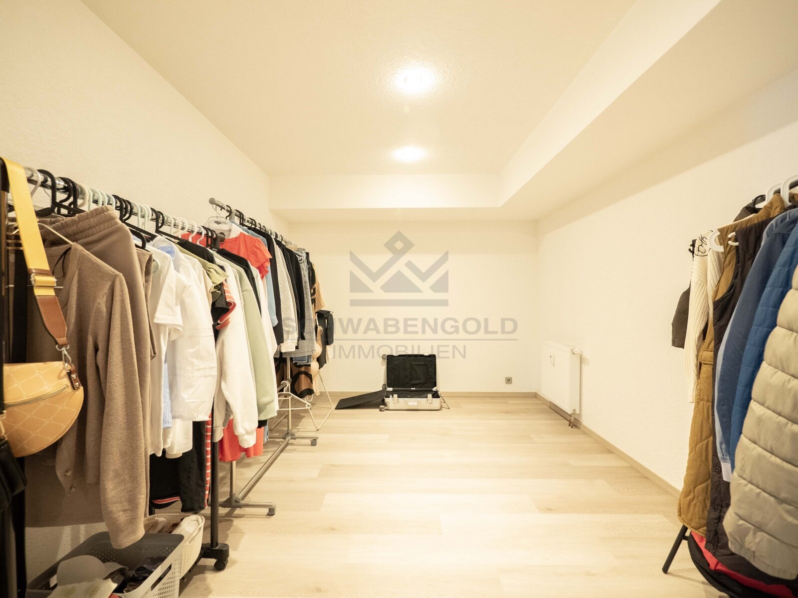 * Wohngefühl mit besonderem Flair – großzügige Wohnung mit Loft-Charakter, Kücheninsel & Terrasse*