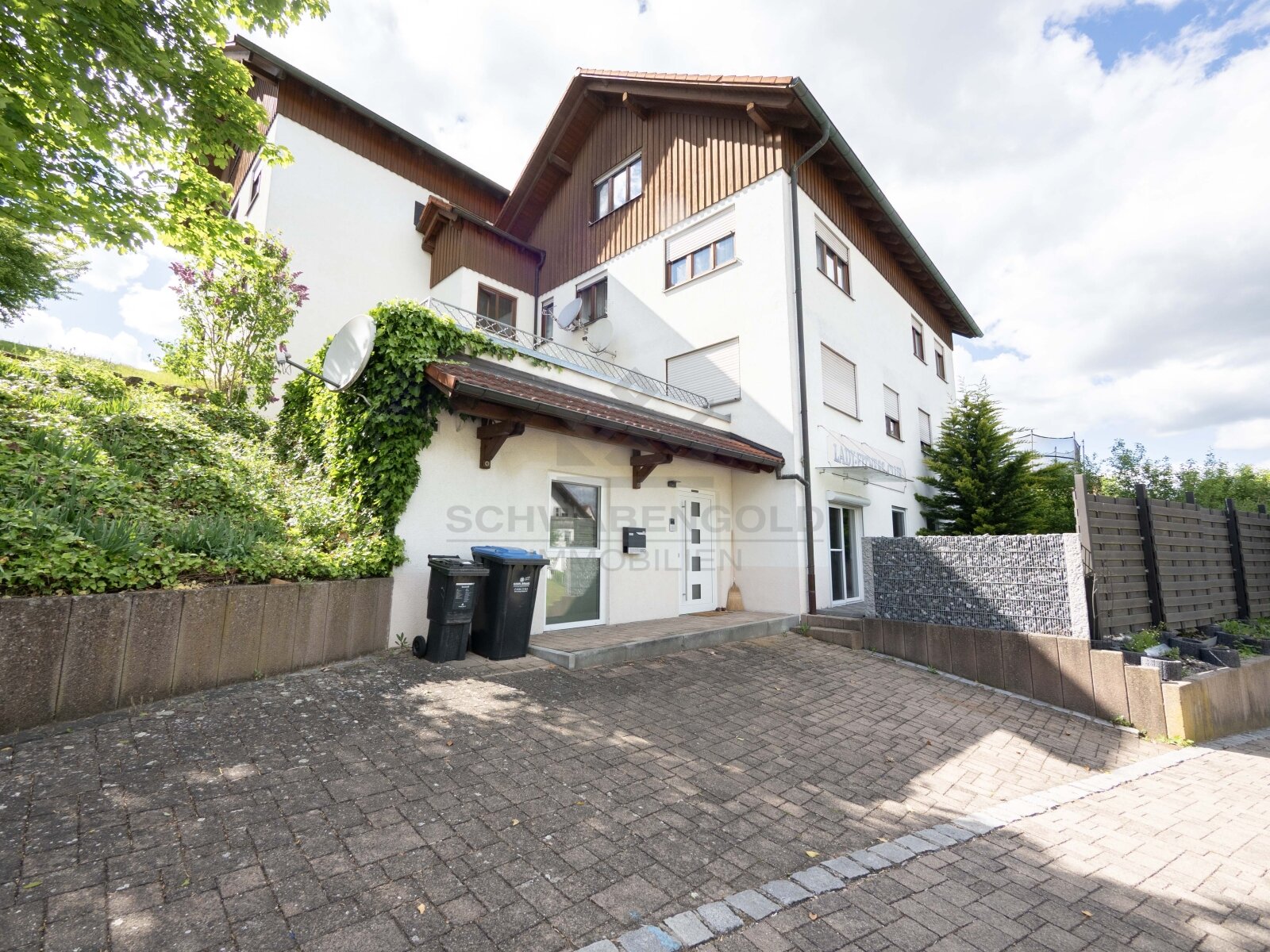 * Wohngefühl mit besonderem Flair – großzügige Wohnung mit Loft-Charakter, Kücheninsel & Terrasse*