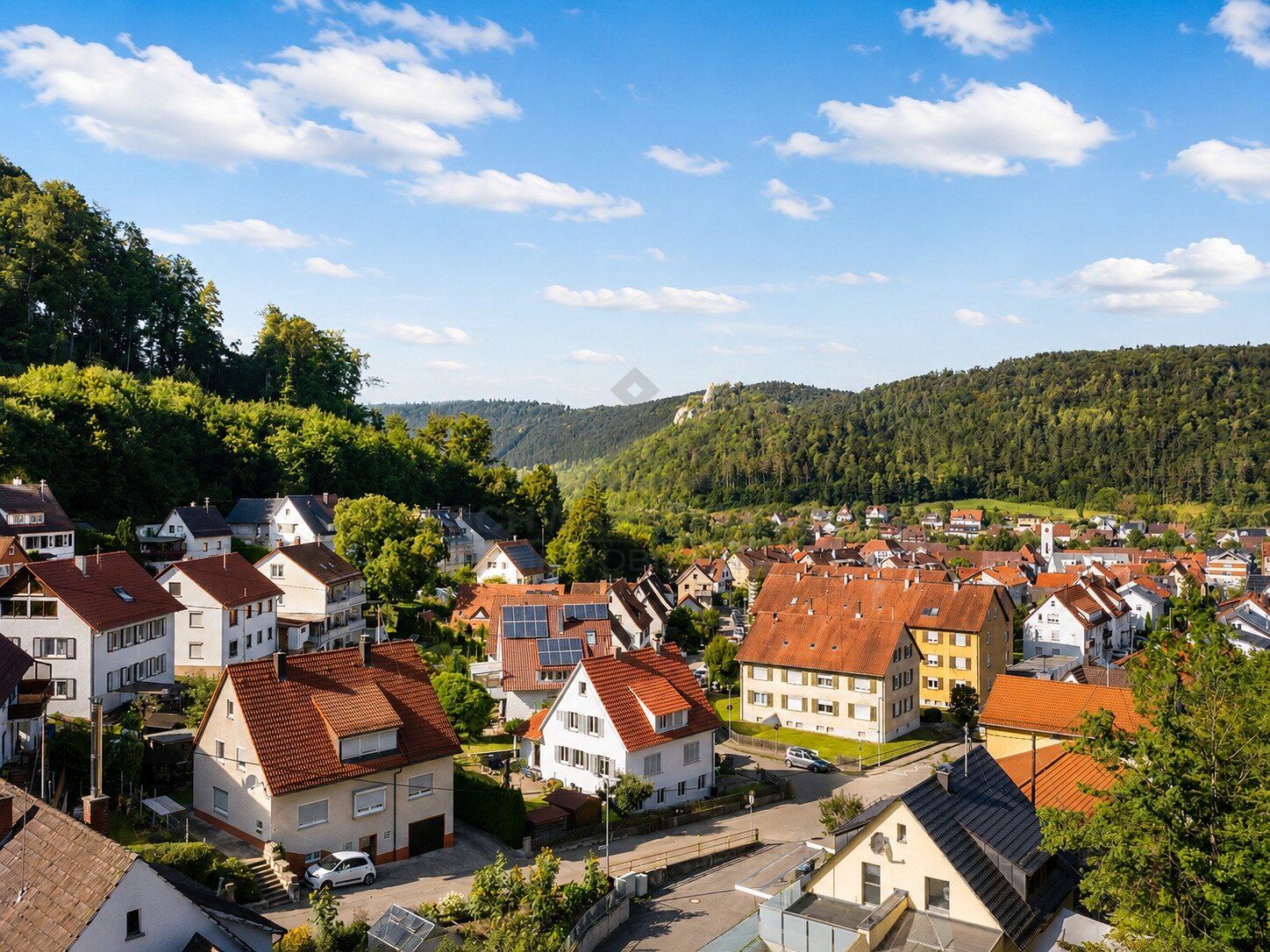 ** Einfamilienhaus mit Einliegerwohnung in herrlicher Aussichtslage ** 
